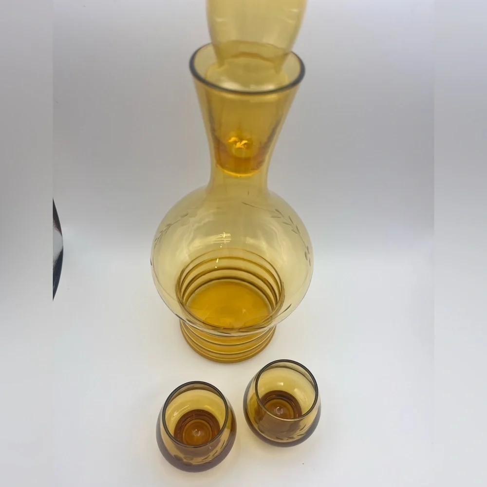 Vintage Mid-Century Etched Elegant Amber Glass Petite Decanter/Glass Set